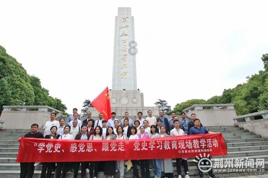 和特别喜欢但是没有未来的人分手后应该继续纠缠还是一别两宽？游戏画面
